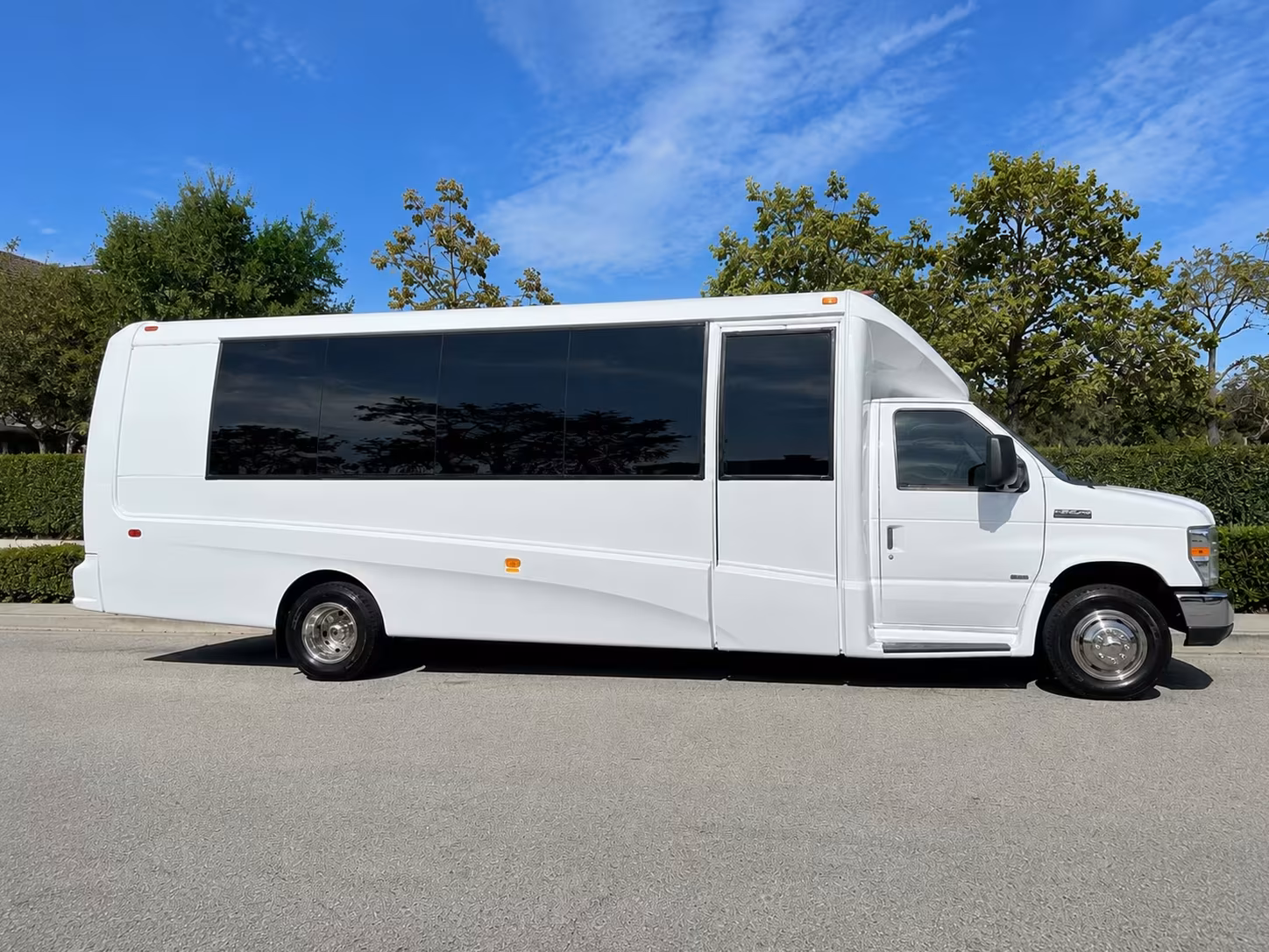 san leandro minibus rentals to san jose mineta airport sjc